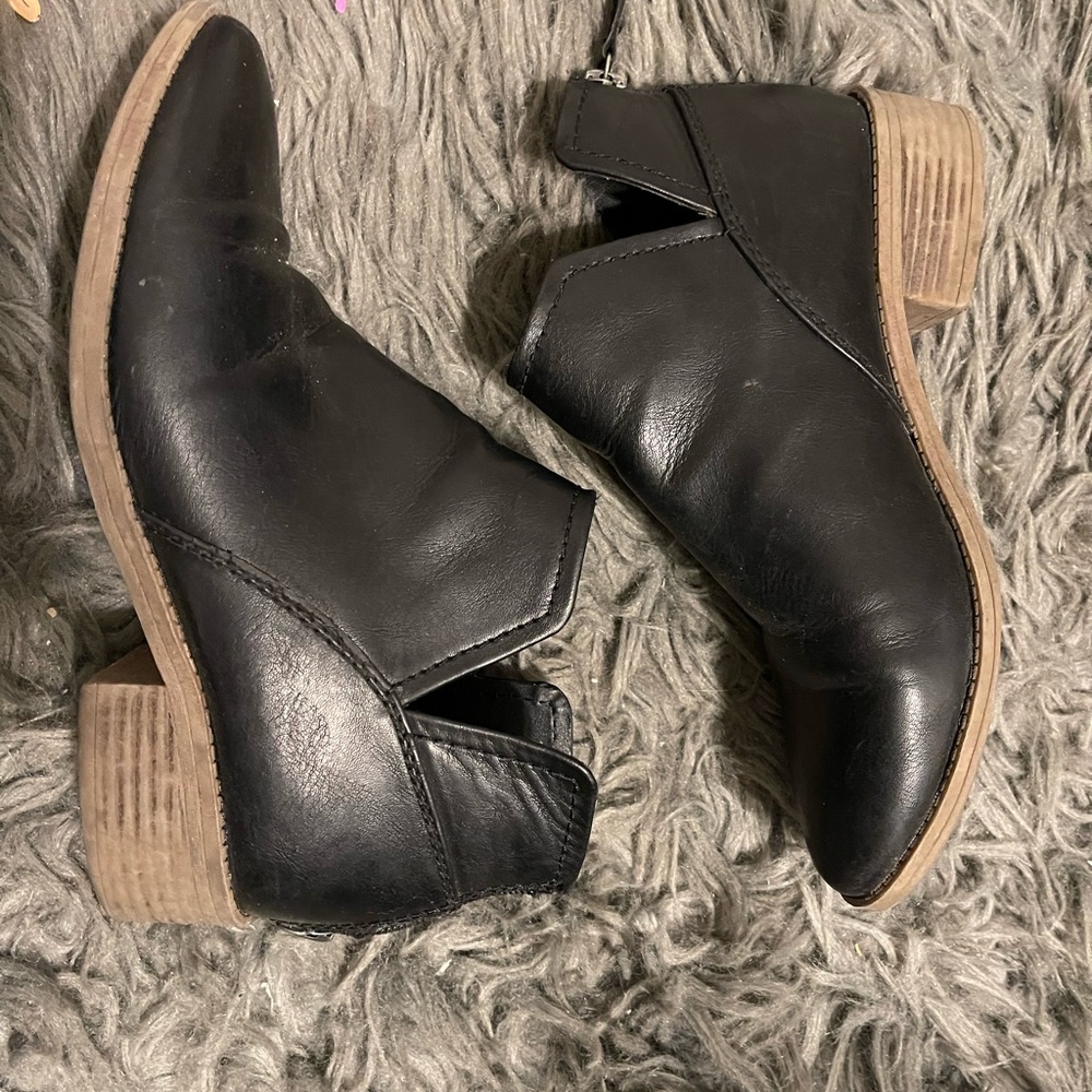 Black low leather boots